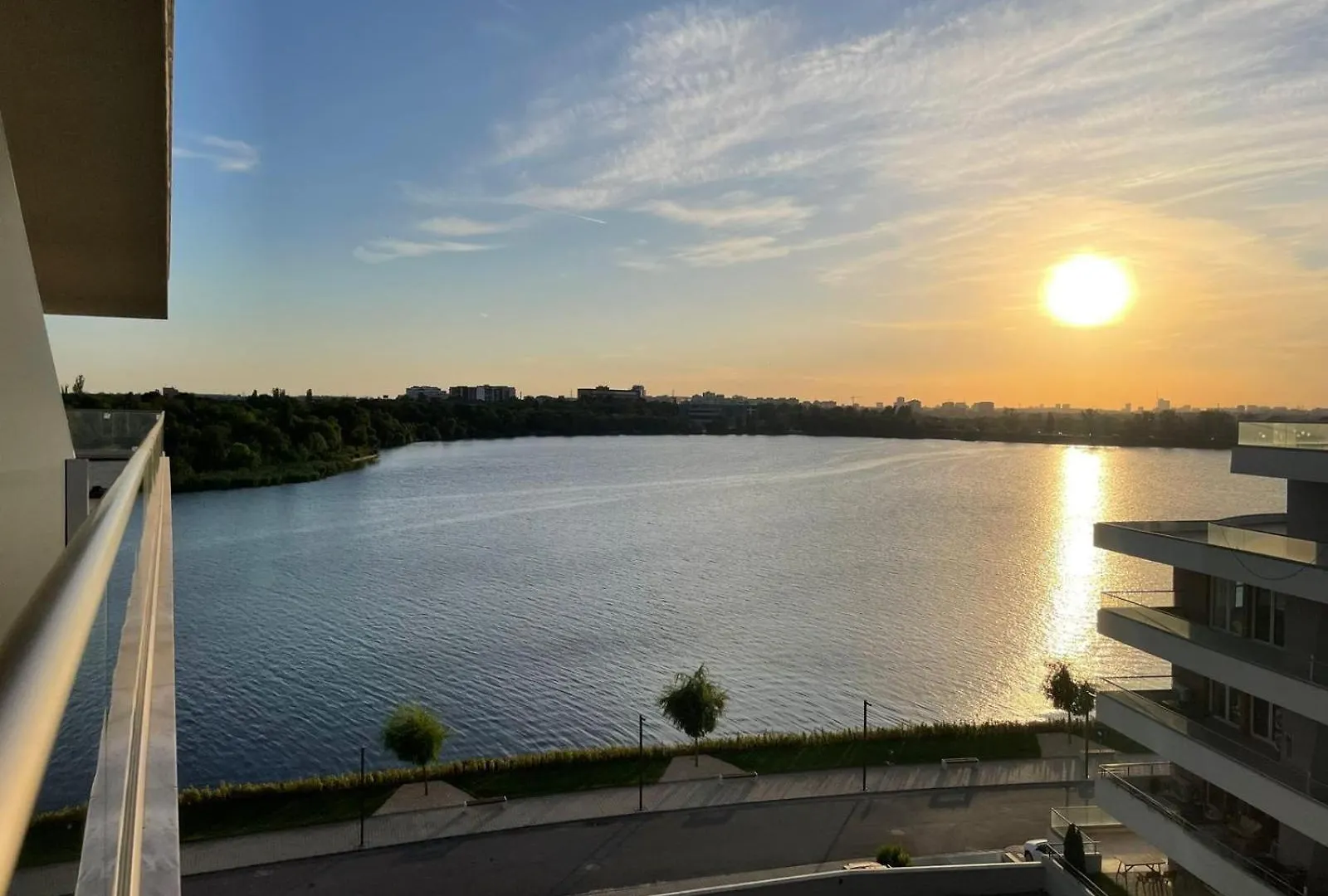 Apartment No 503 Lebada Lake Residence Bucharest