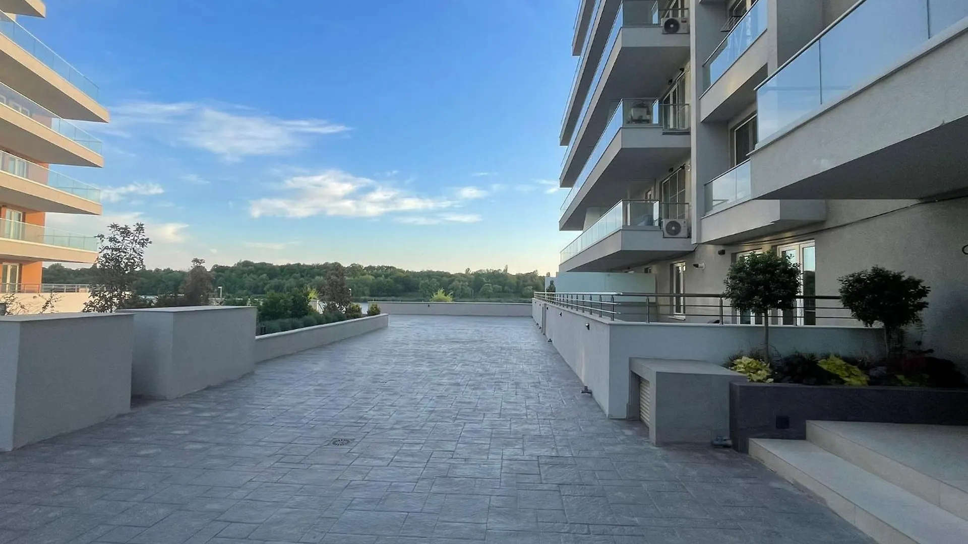 Apartment No 503 Lebada Lake Residence Bucharest