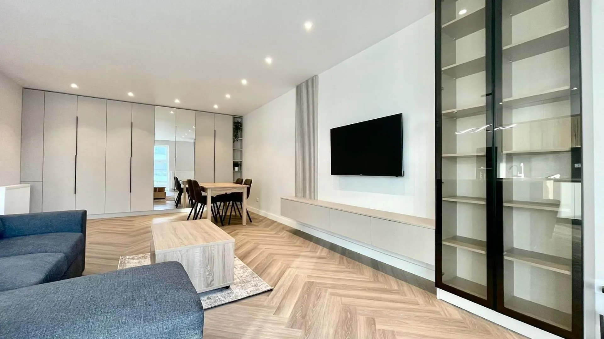 Apartment No 503 Lebada Lake Residence Bucharest 0*,